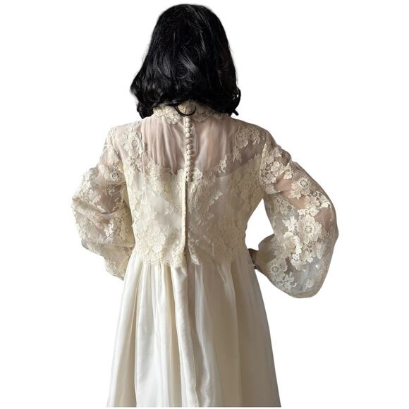 Vtg OOAK Lace Wedding dress scalloped sheer high neck & empire waist medium - Picture 8 of 13
